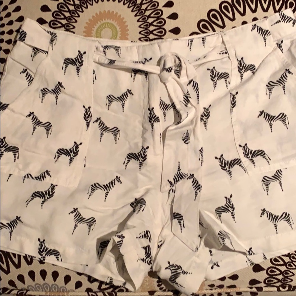 ANN TAYLOR ZEBRA SHORTS